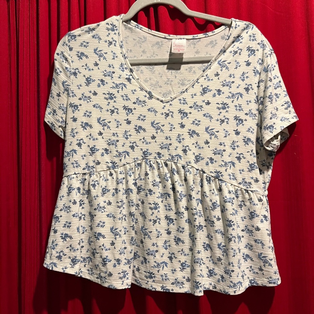 Floral cute blouse size XL